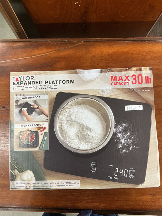 Taylor expanded platform kitchen scale