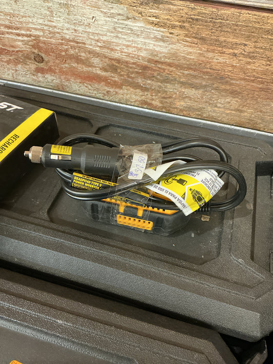 Dewalt 140 watt portable power inverter for car w/usb